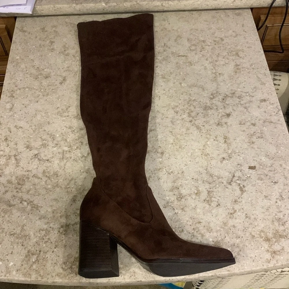 NWOT Marc Fisher Onyse Over the Knee Dark Brown Boots Size 9.5